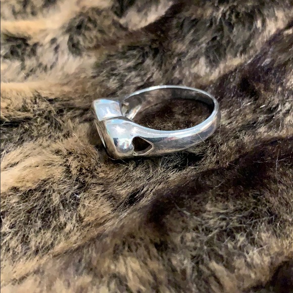 A Sweet HEART of a sterling silver ring! #A96 - Picture 2 of 6